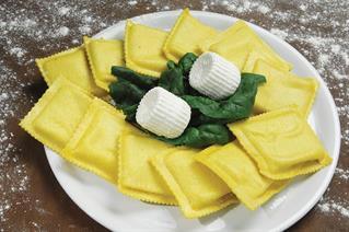 RAVIOLONI BUFALA 1PZ=CIRCA 500GR